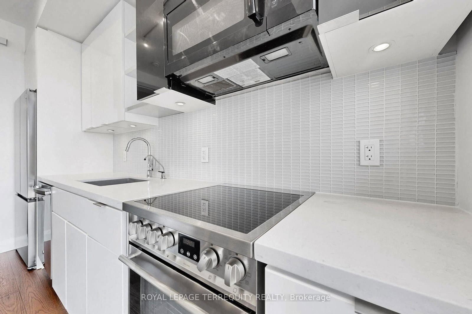 33 Shore Breeze Drive, Unit 3111 thumbnail 9