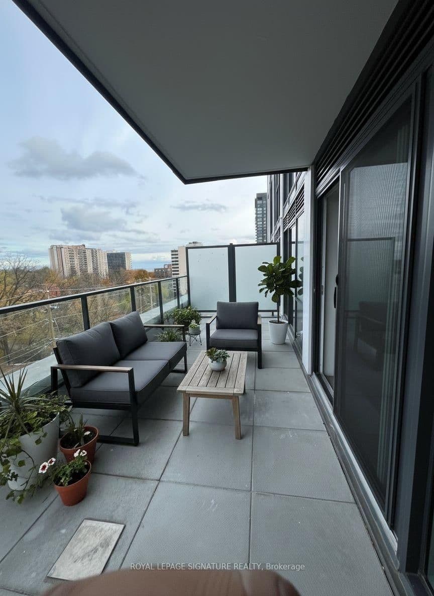 2088 James Street, Unit 504 thumbnail 12