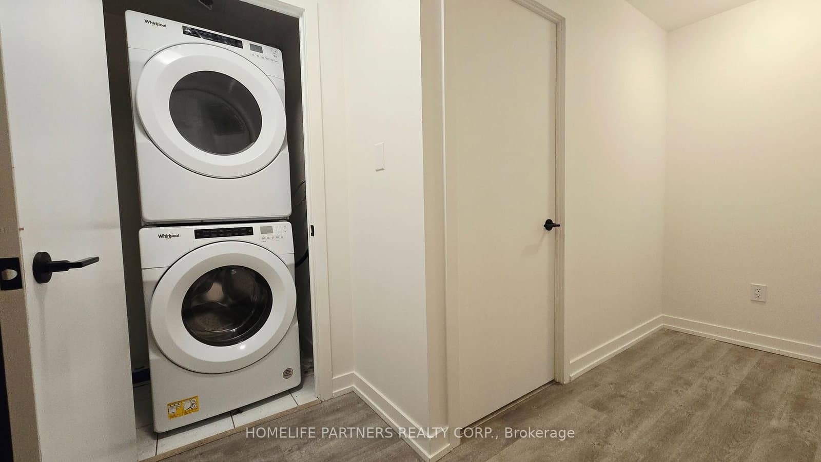 2300 St Clair Avenue W, Unit 414 thumbnail 5