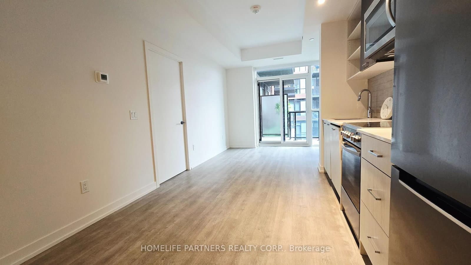 2300 St Clair Avenue W, Unit 414 thumbnail 8
