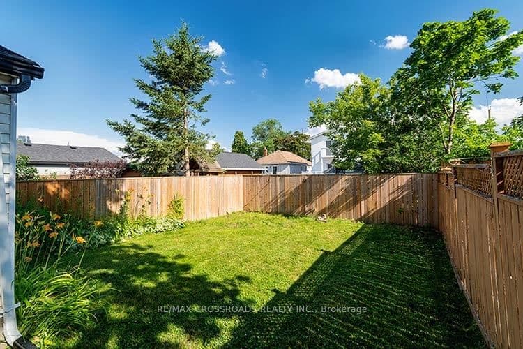 65 Manitoba Street thumbnail 37