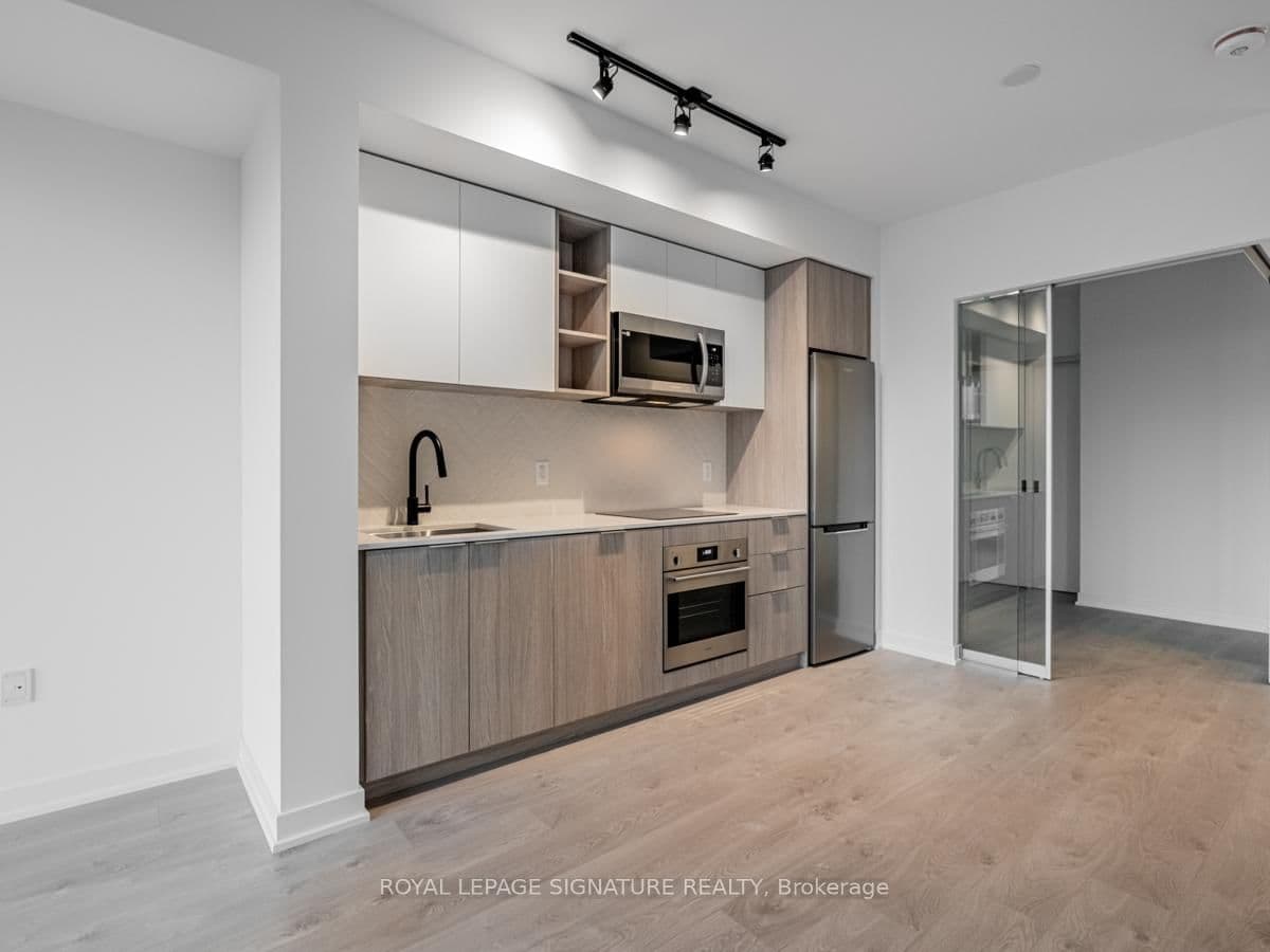 36 Zorra Street, Unit 805 thumbnail 5