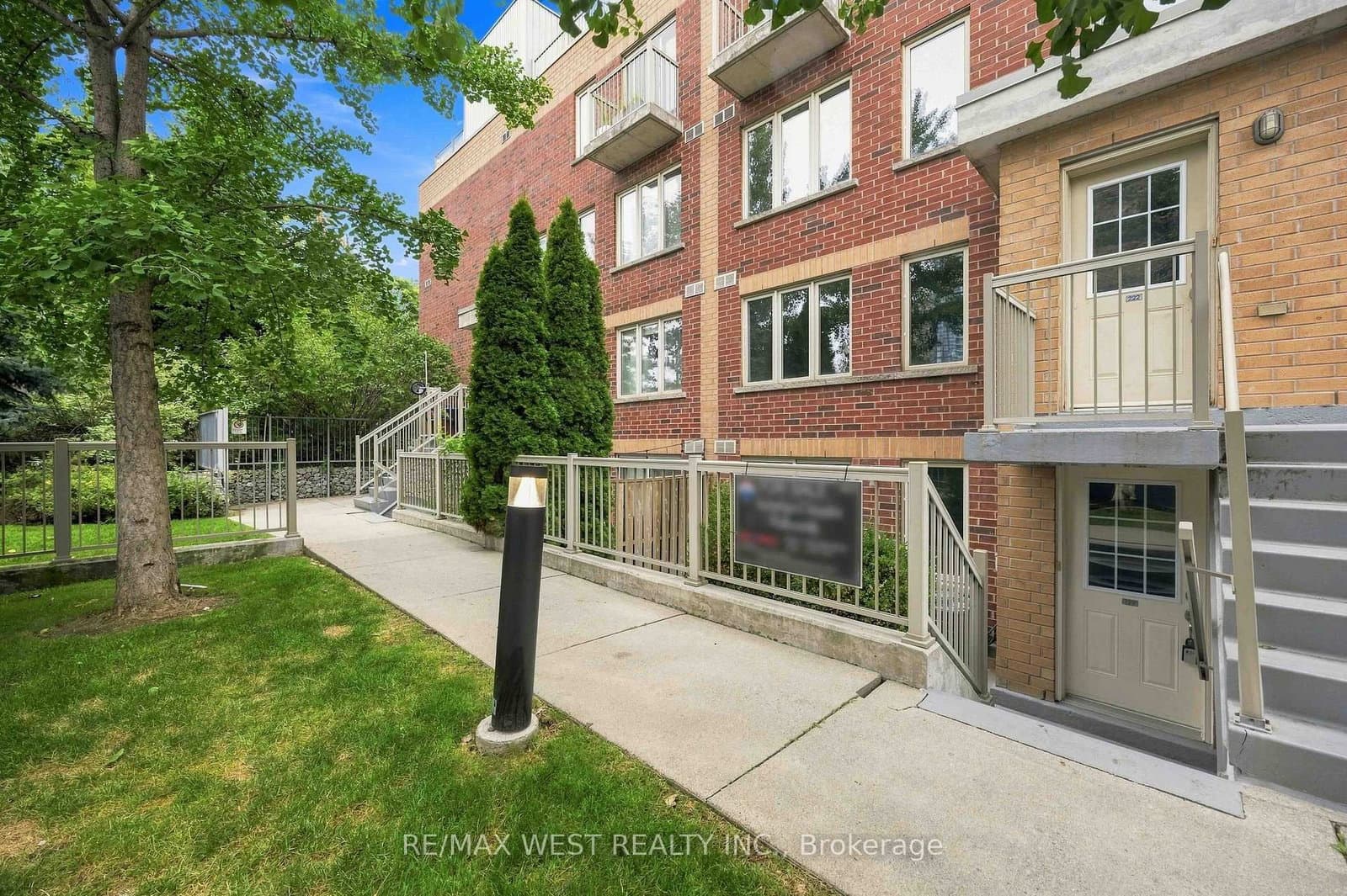 20 Elsie Lane, Unit 122 thumbnail 3