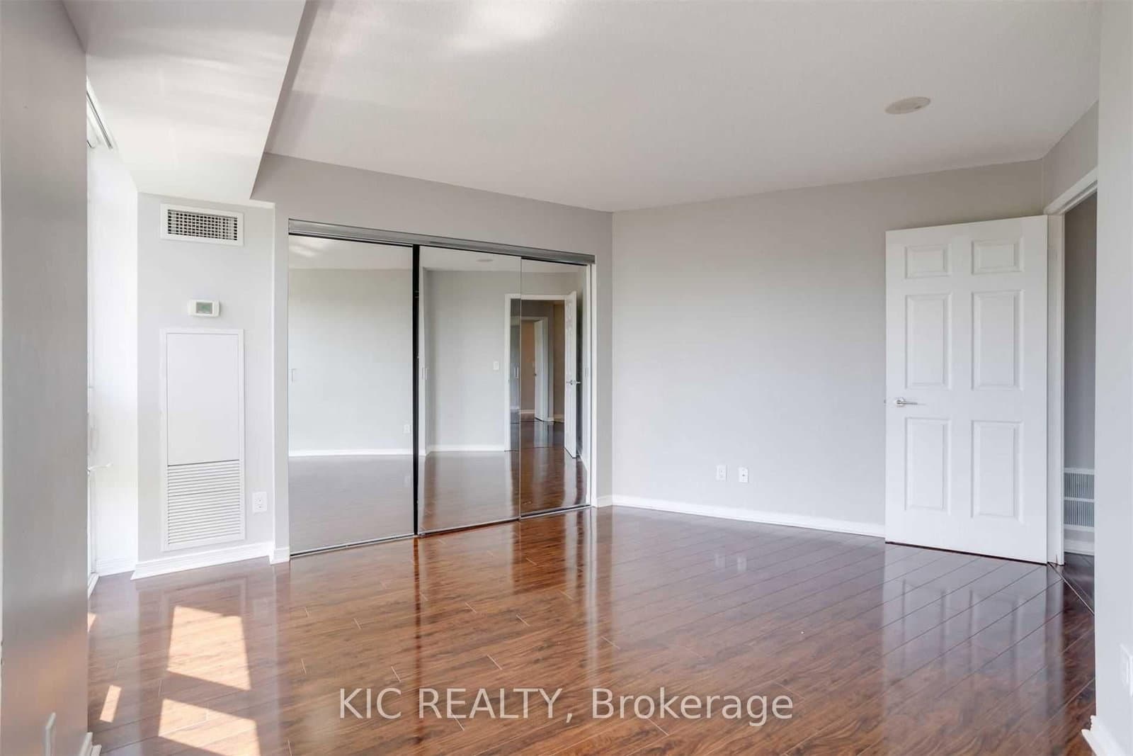 3 MICHAEL POWER Place, Unit 207 thumbnail 8