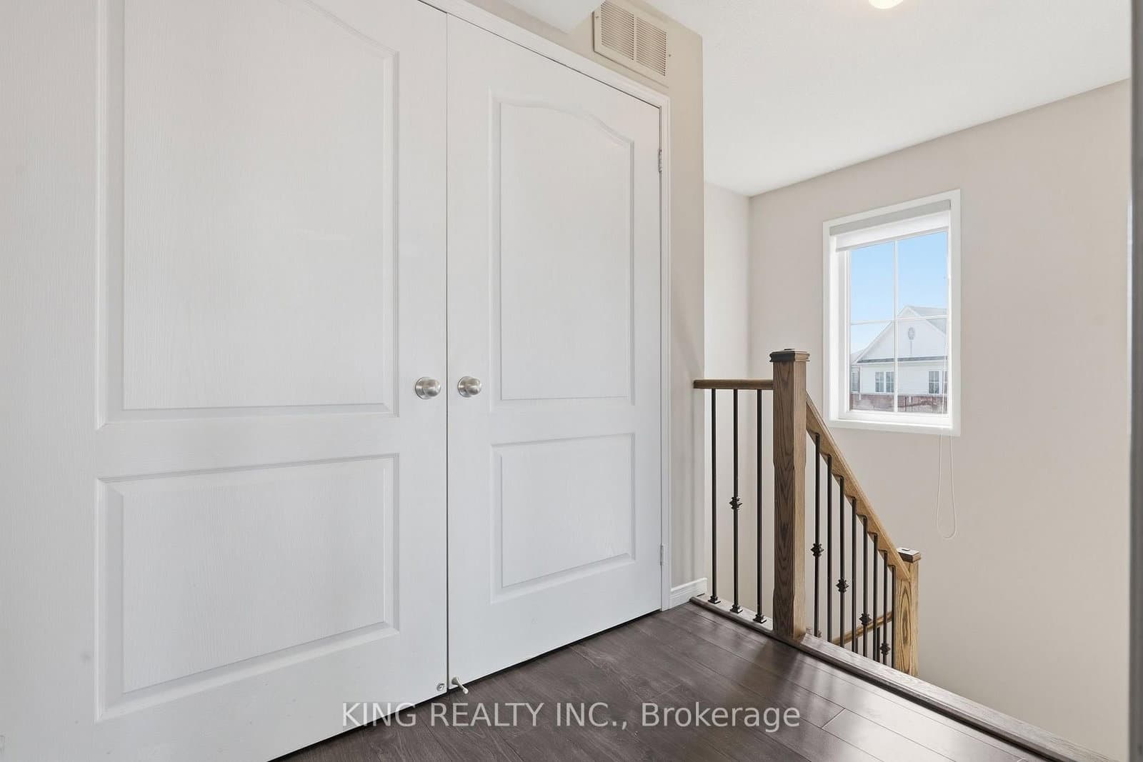 35 Hays Boulevard, Unit 8 thumbnail 13