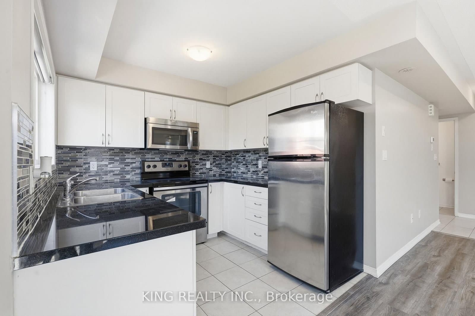 35 Hays Boulevard, Unit 8 thumbnail 9