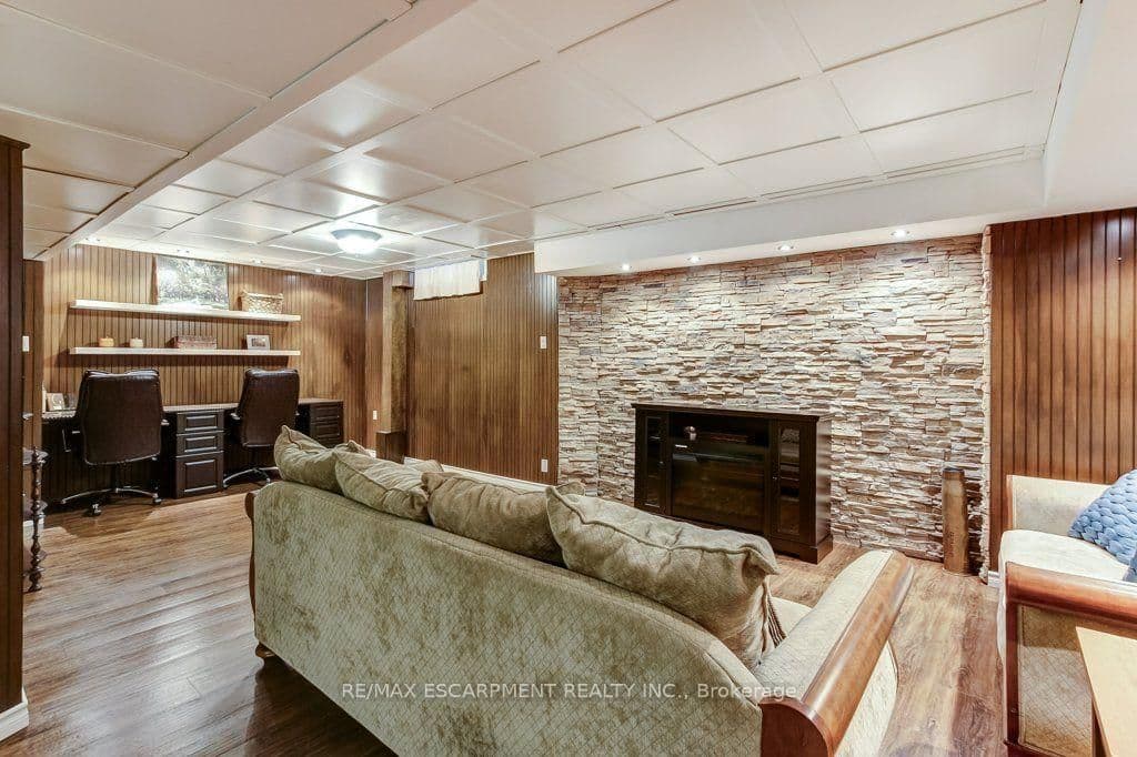 2527 Andover Road thumbnail 37