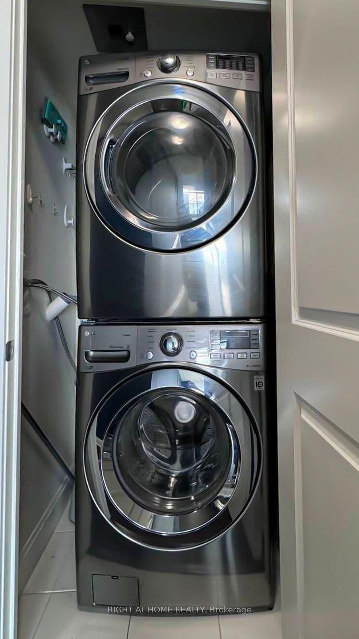 33 Shore Breeze Drive, Unit 2809 thumbnail 12
