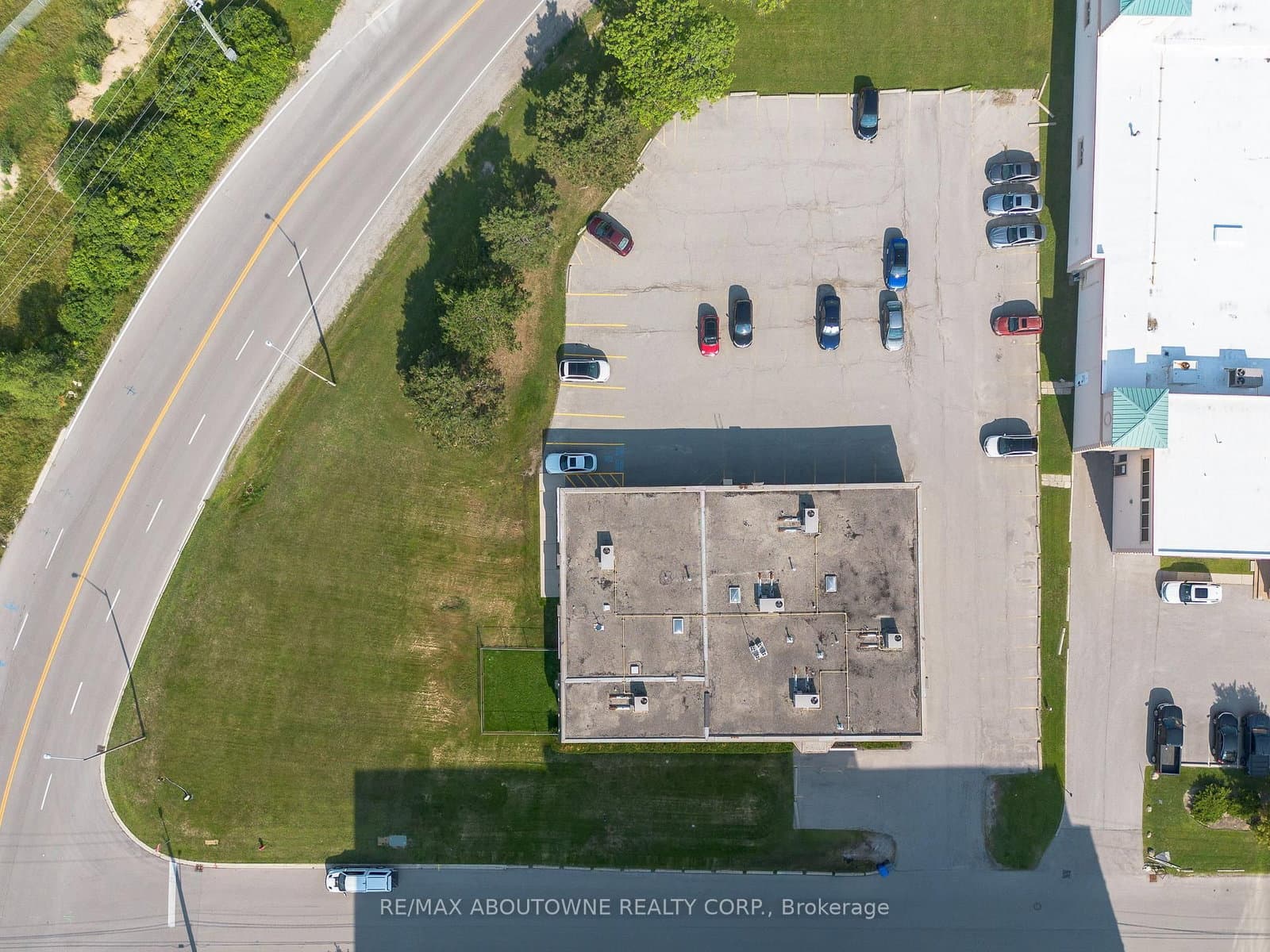 349 Davis Road thumbnail 5