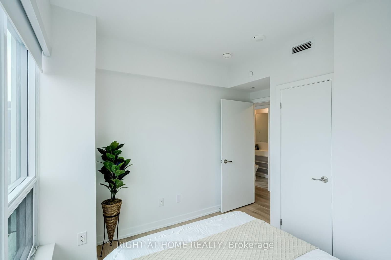 1100 Sheppard Avenue W, Unit 908 thumbnail 23