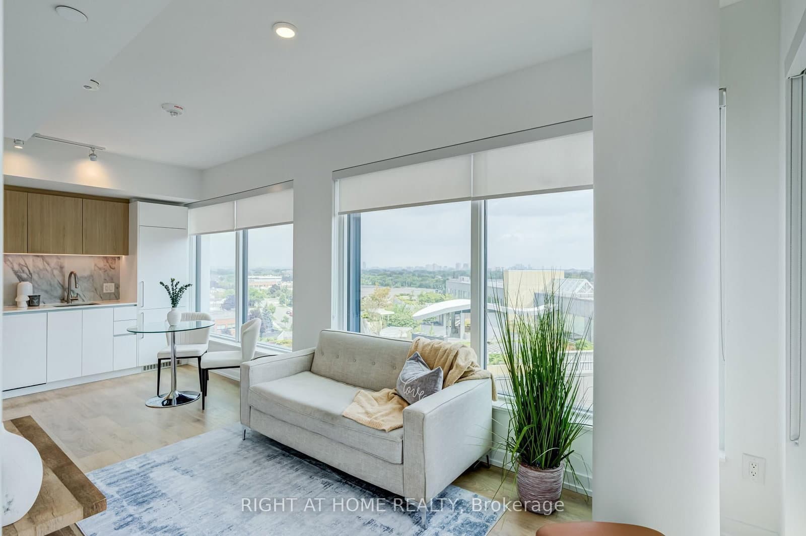 1100 Sheppard Avenue W, Unit 908 thumbnail 3