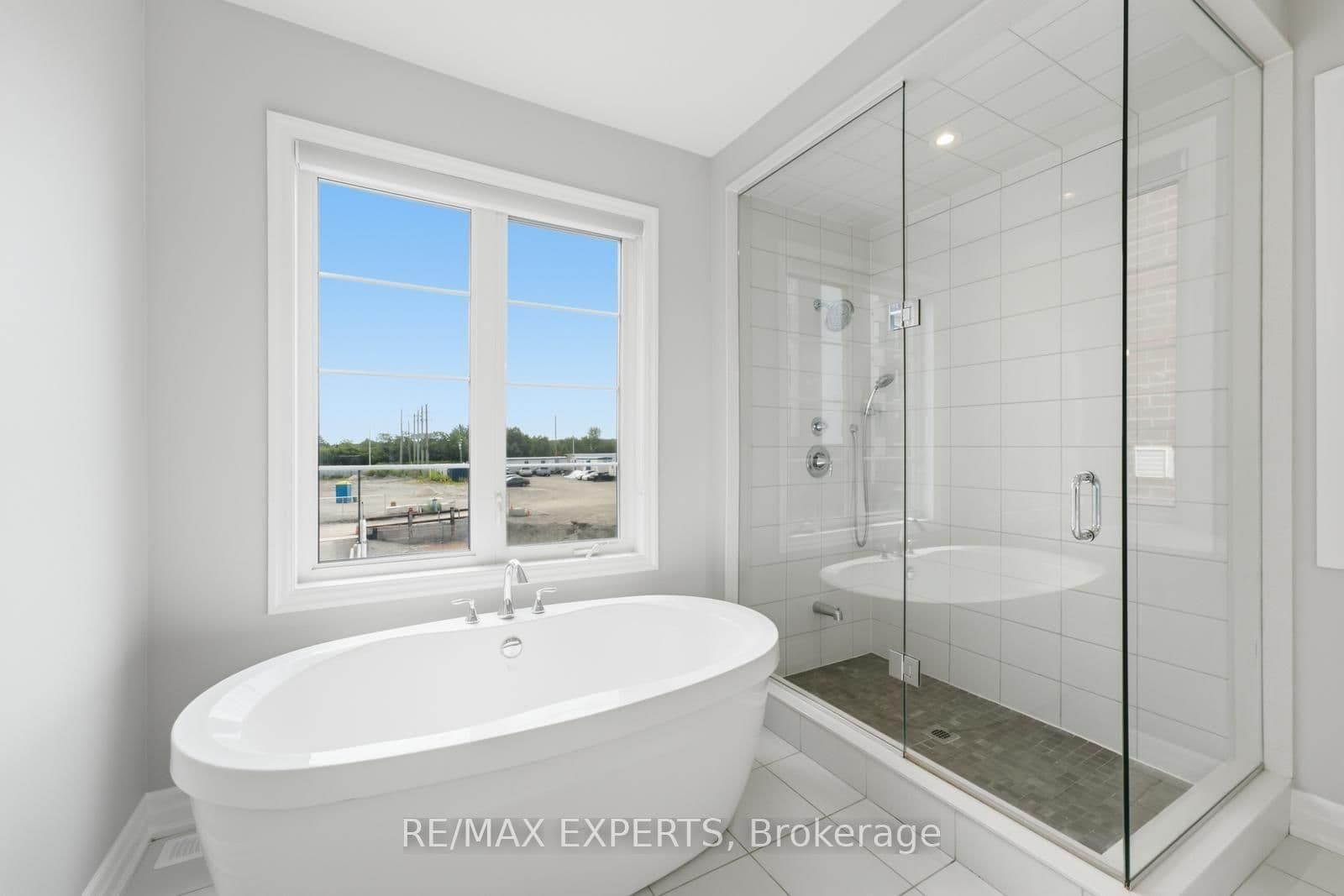1296 Aymond Crescent W thumbnail 31