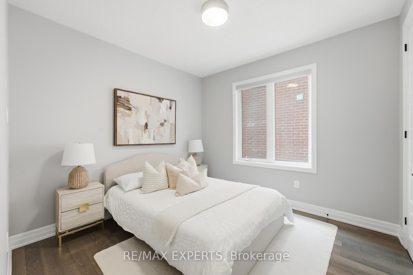 1296 Aymond Crescent W thumbnail 32