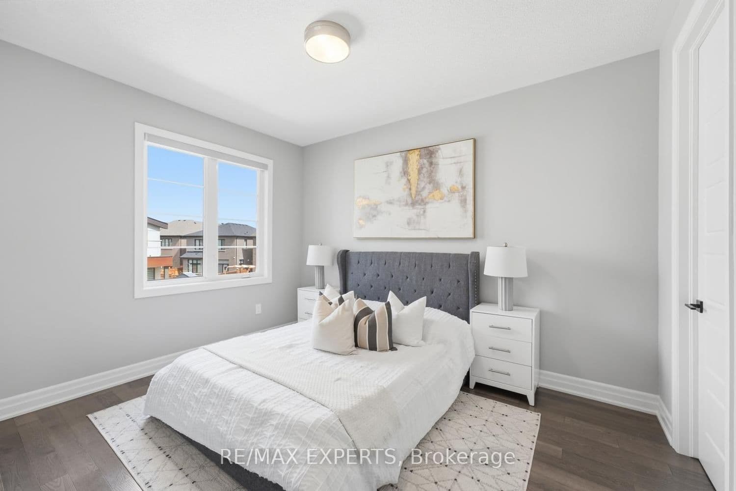 1296 Aymond Crescent W thumbnail 33