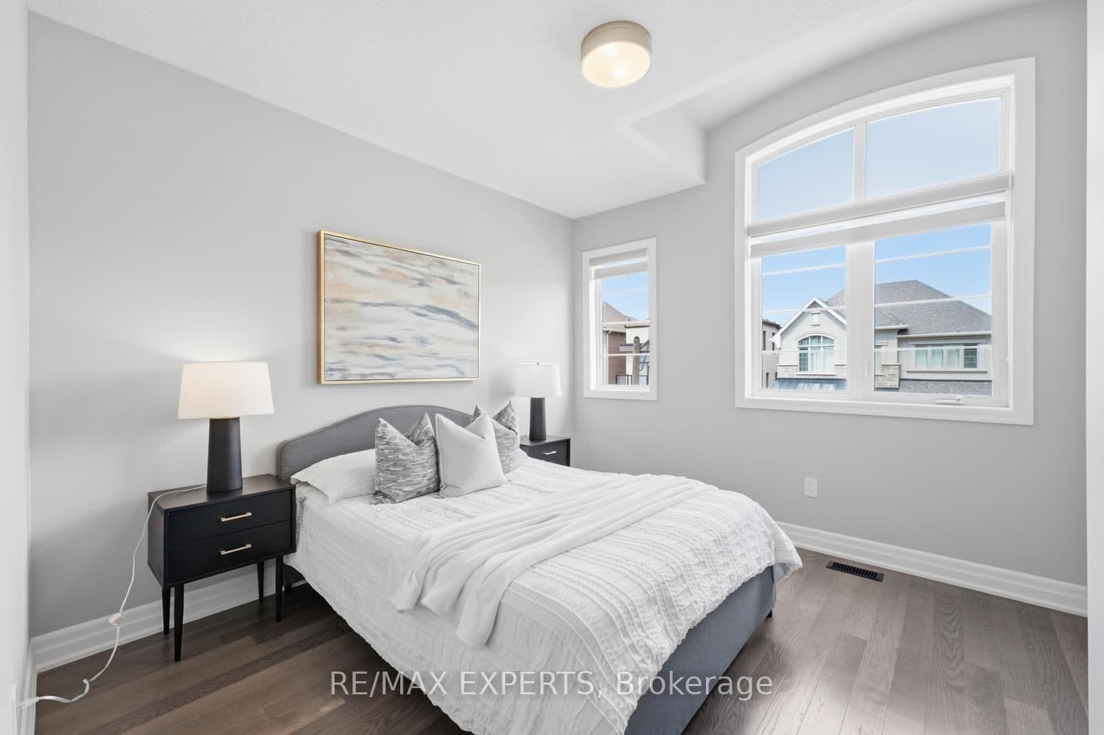 1296 Aymond Crescent W thumbnail 36