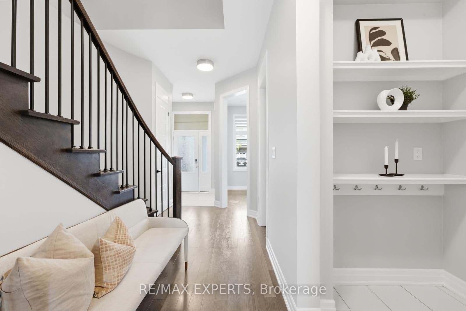1296 Aymond Crescent W thumbnail 7