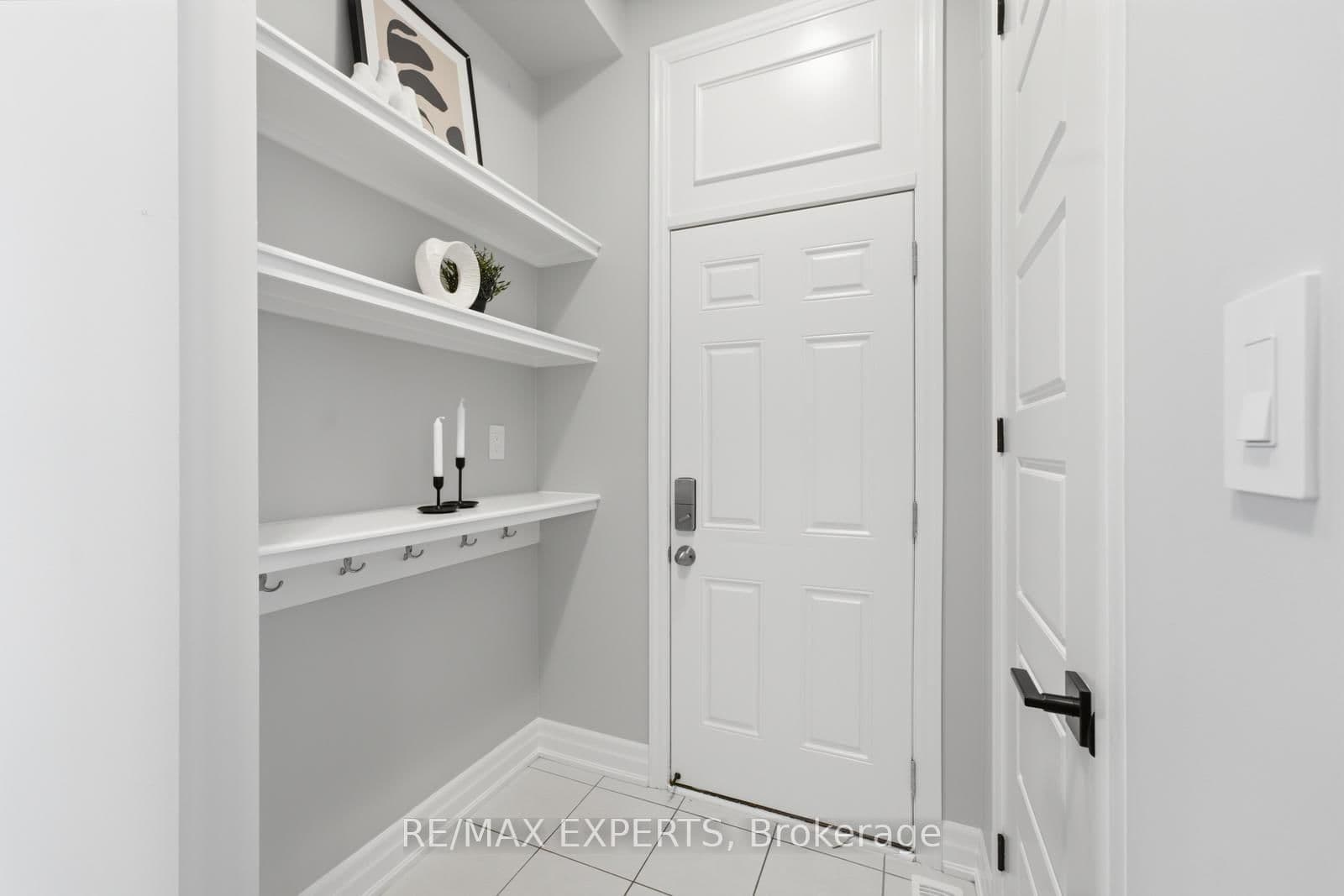 1296 Aymond Crescent W thumbnail 8