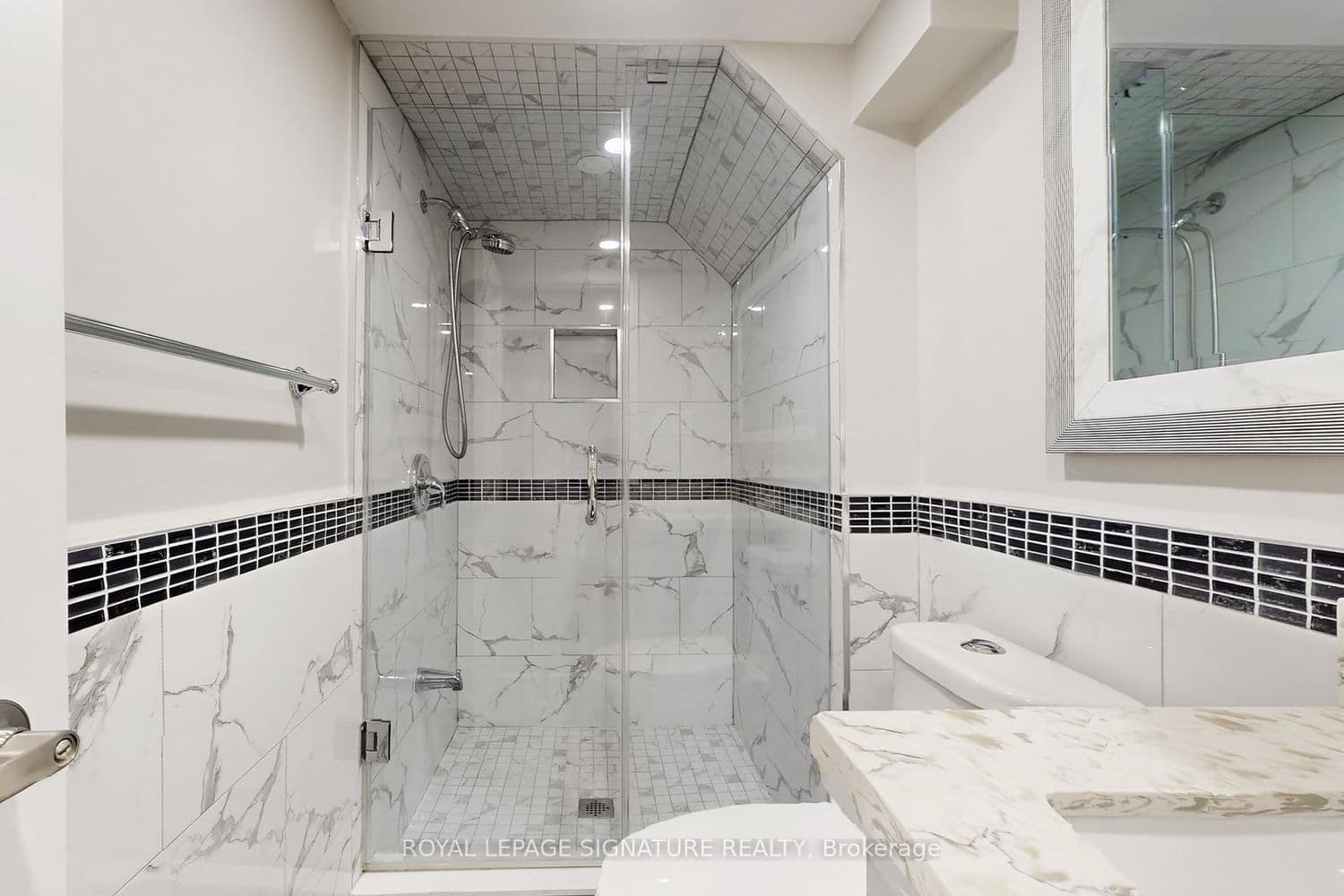 38 Havanna Crescent, Unit Basement thumbnail 16