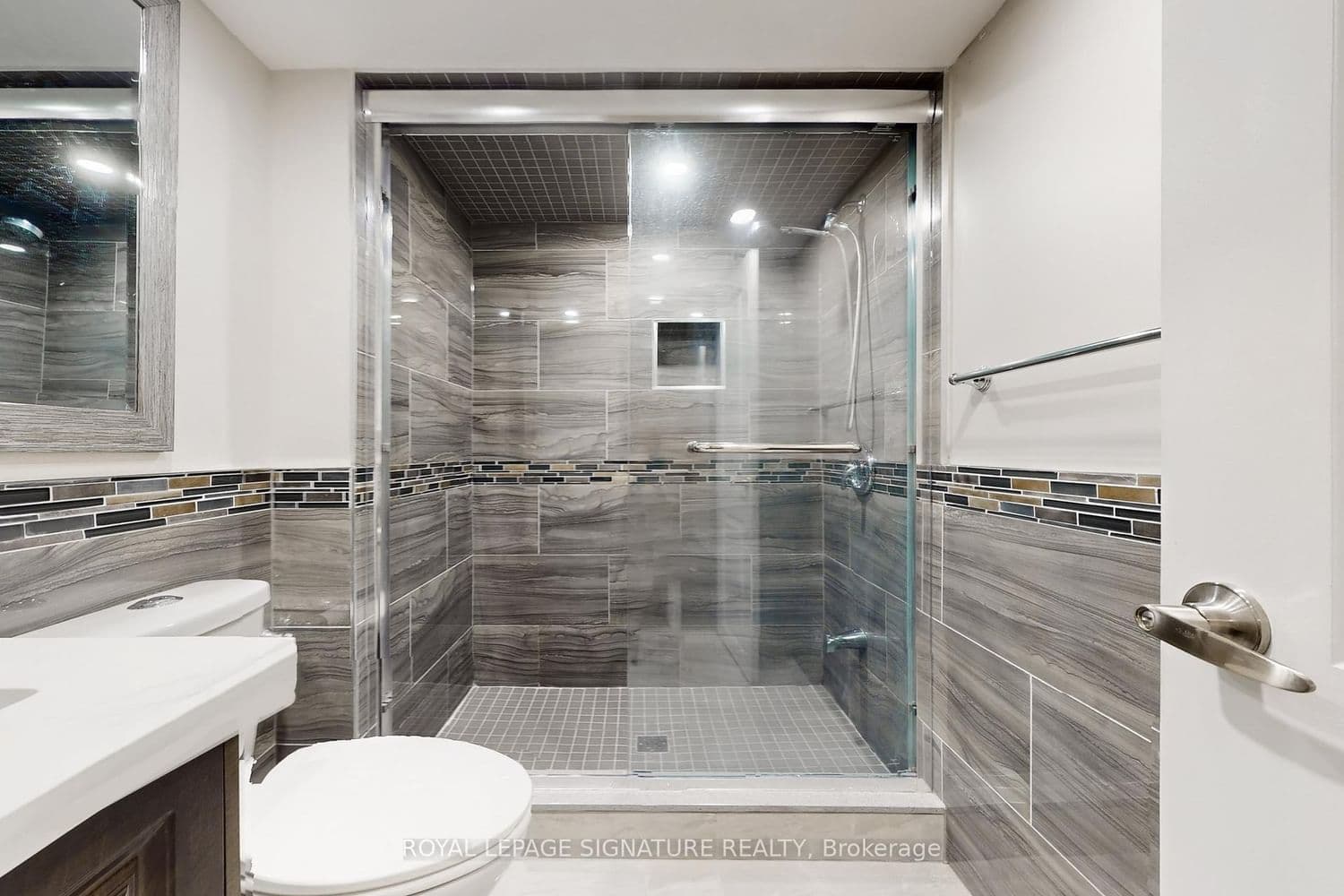 38 Havanna Crescent, Unit Basement thumbnail 30