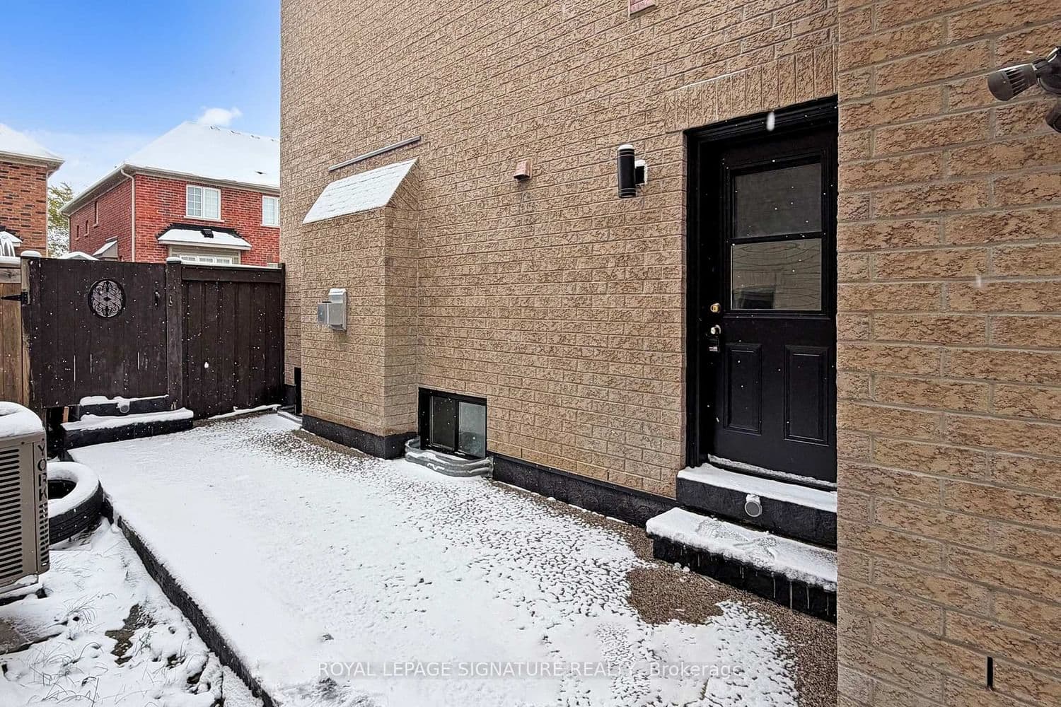 38 Havanna Crescent, Unit Basement thumbnail 36