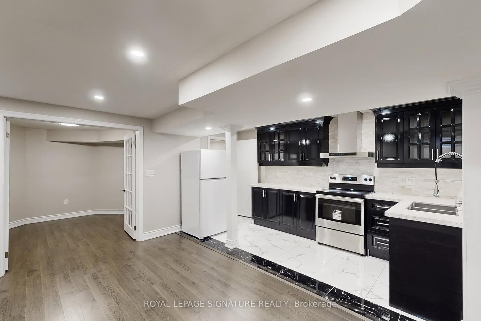 38 Havanna Crescent, Unit Basement thumbnail 5
