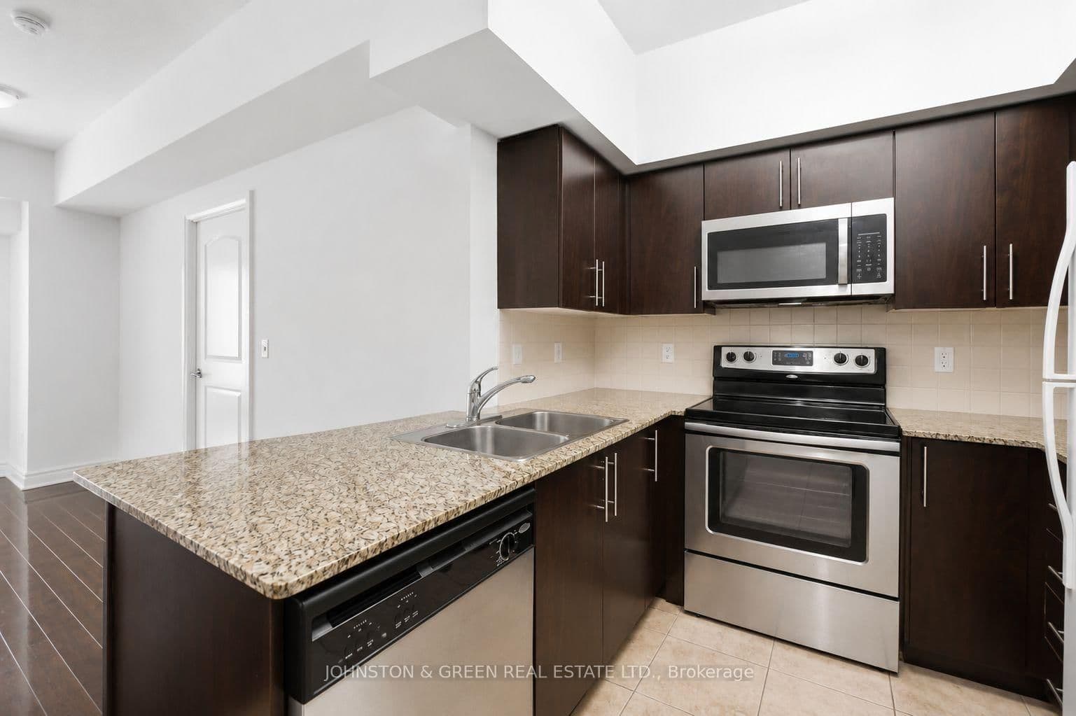 55 De Boers Drive, Unit 318 thumbnail 14