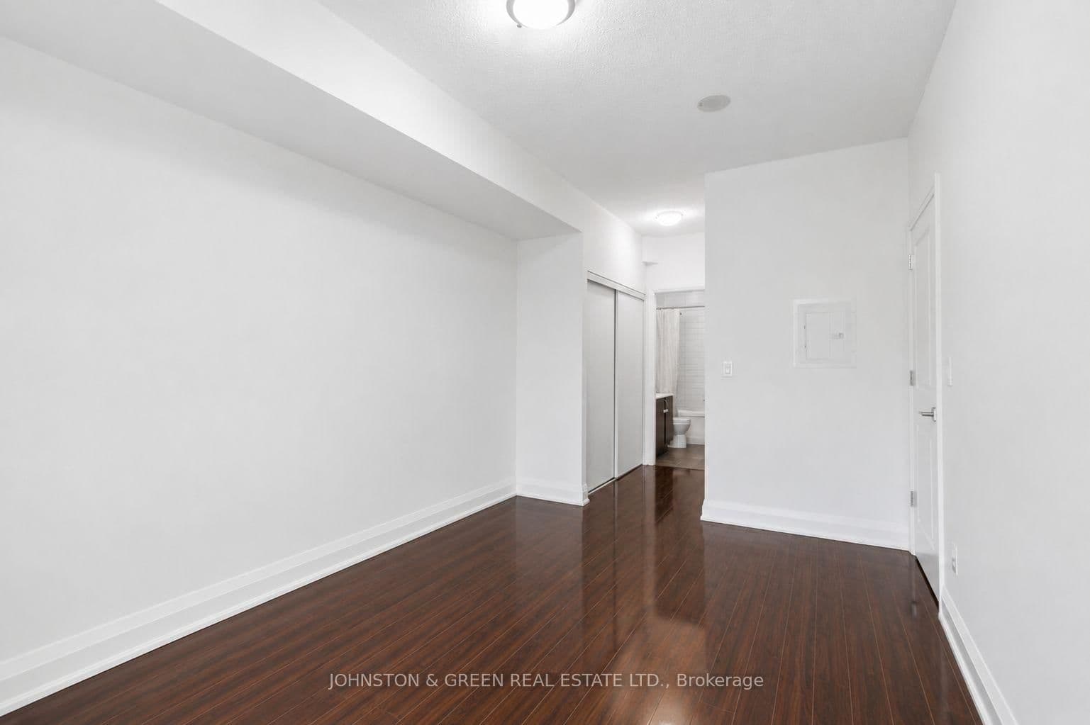 55 De Boers Drive, Unit 318 thumbnail 16