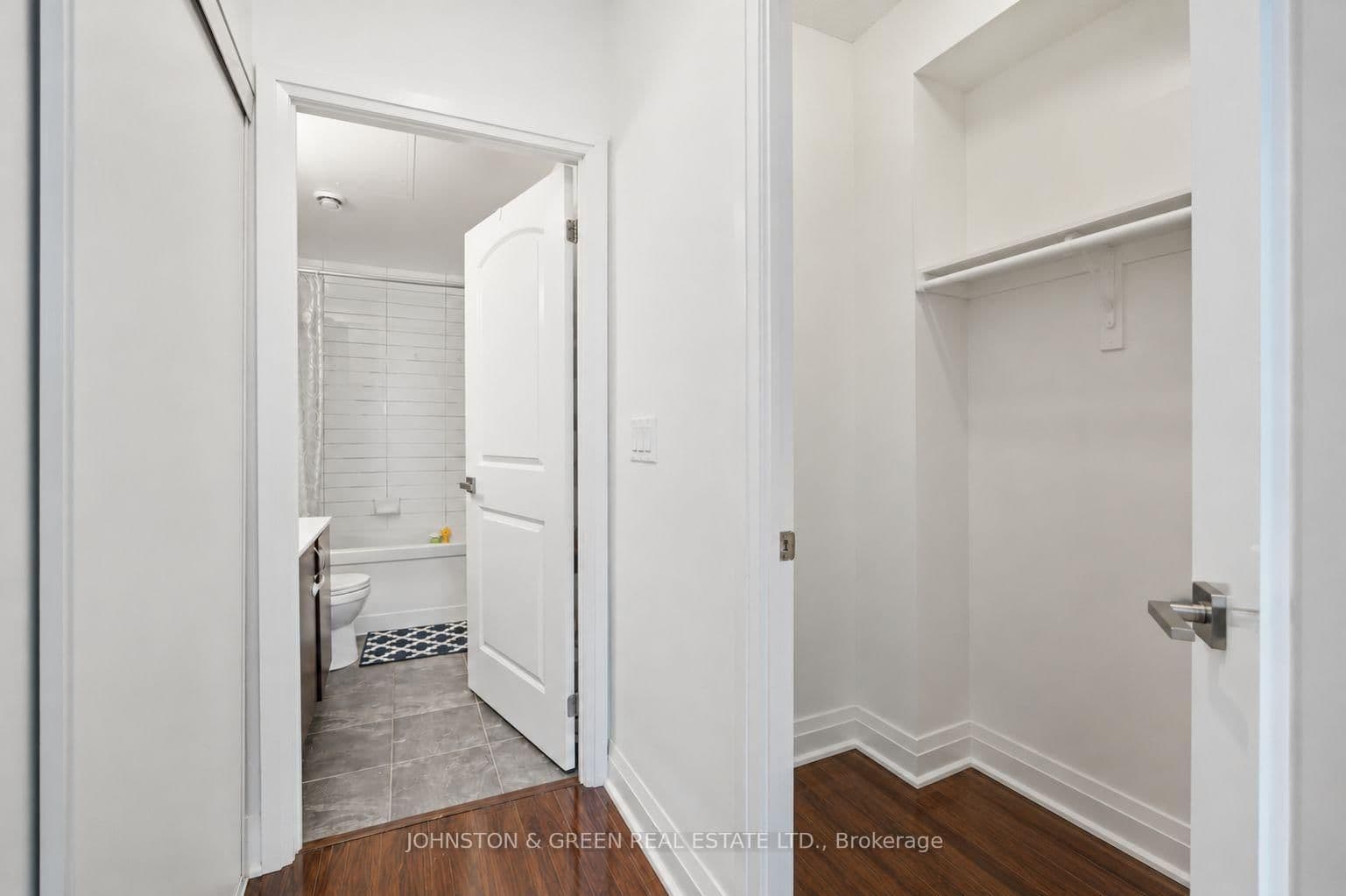 55 De Boers Drive, Unit 318 thumbnail 20