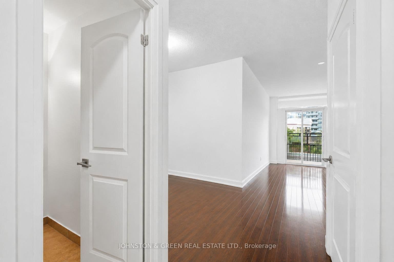 55 De Boers Drive, Unit 318 thumbnail 28