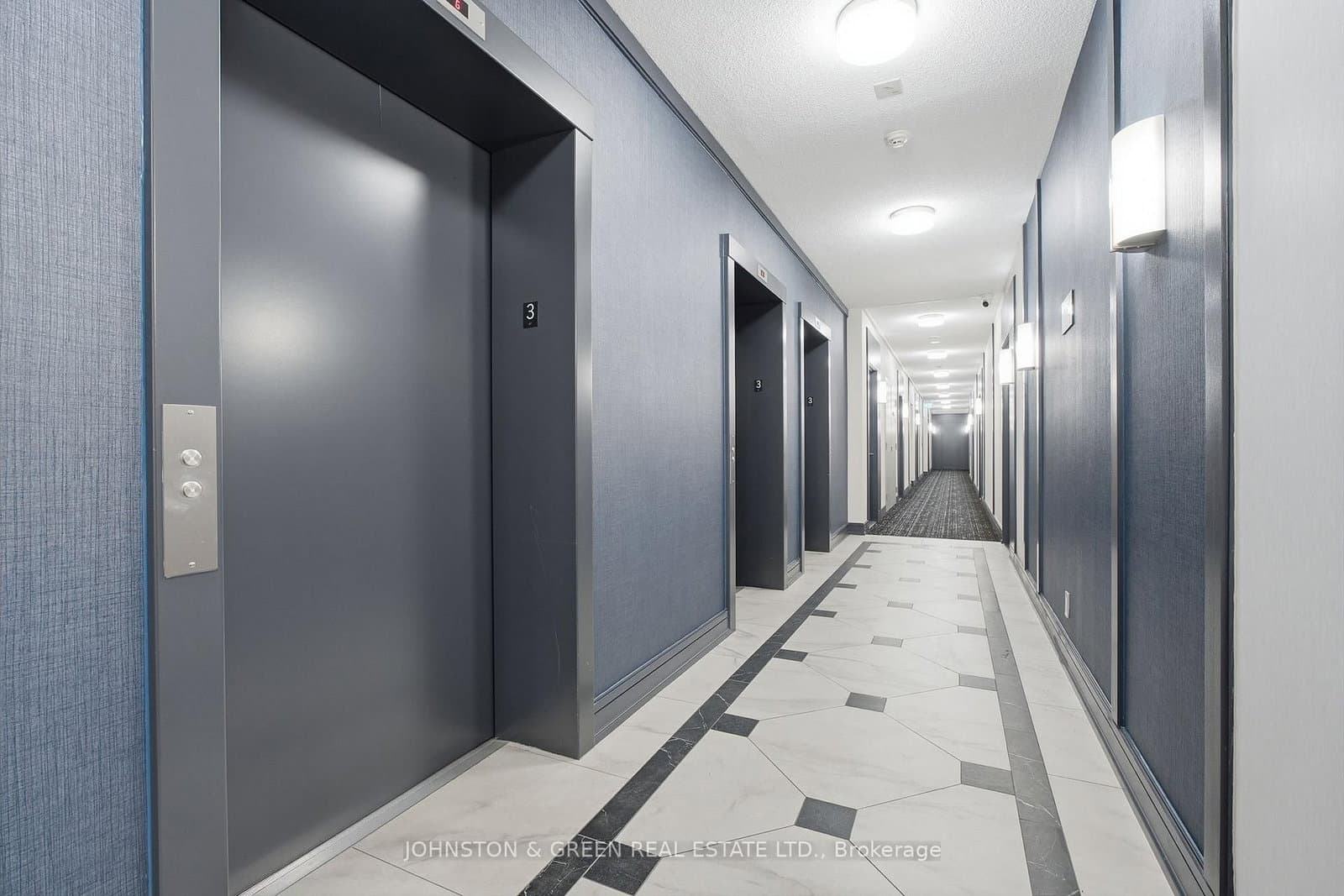 55 De Boers Drive, Unit 318 thumbnail 4