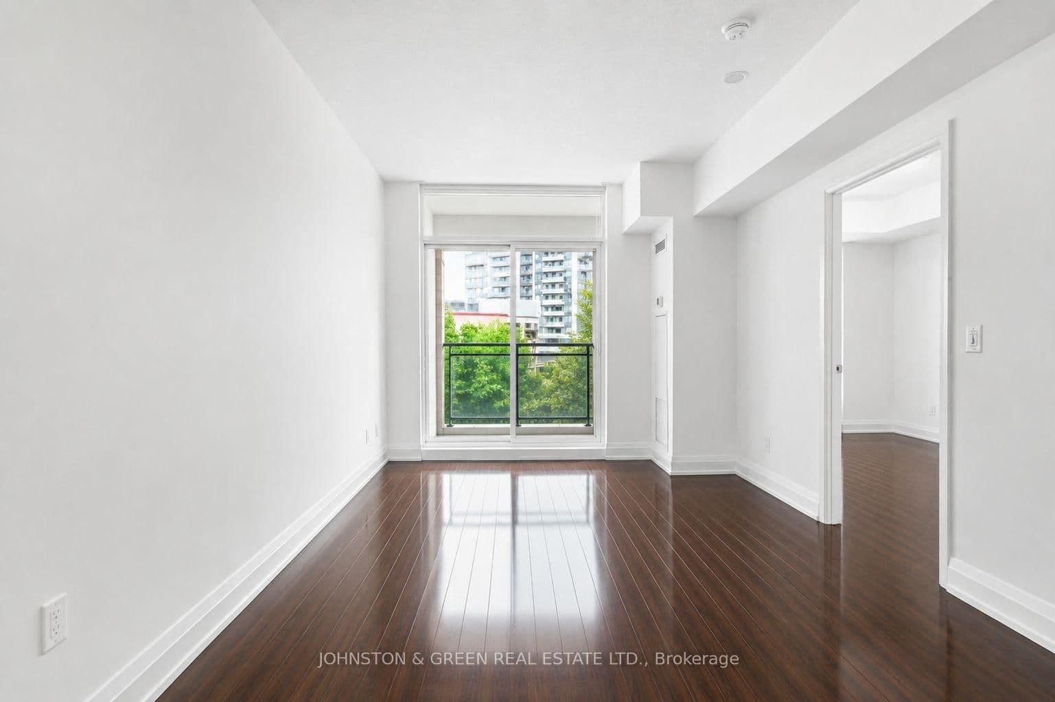 55 De Boers Drive, Unit 318 thumbnail 9