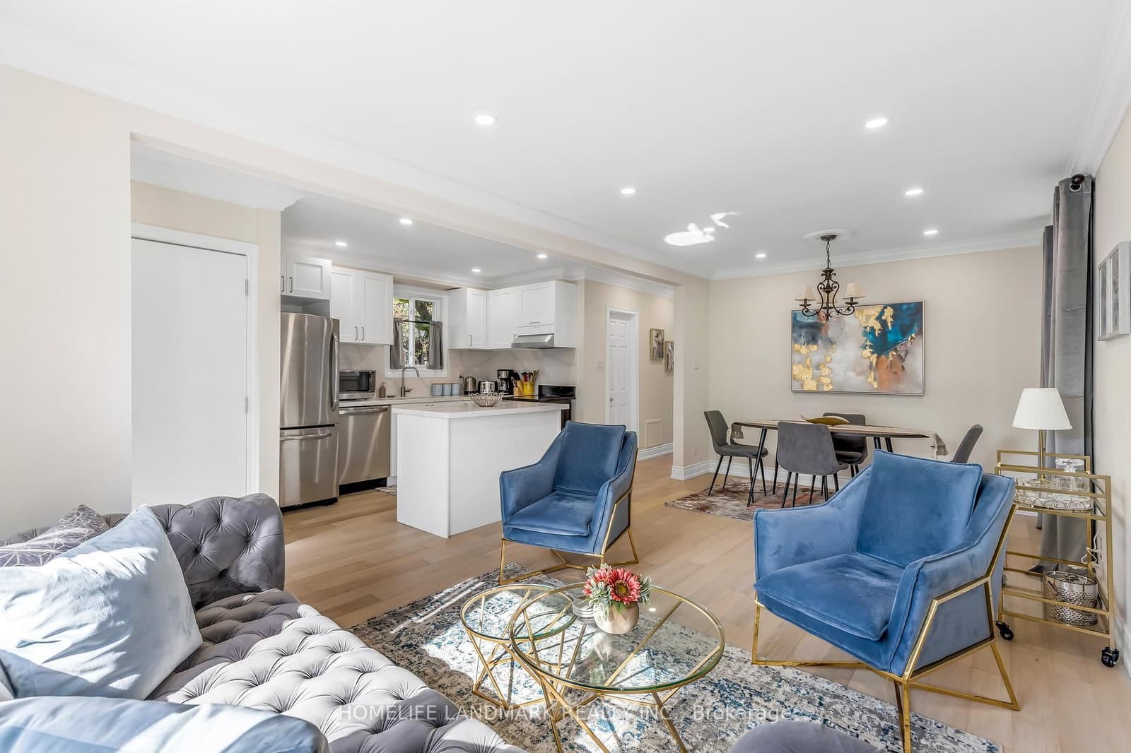 34 Ringley Avenue - Image 1