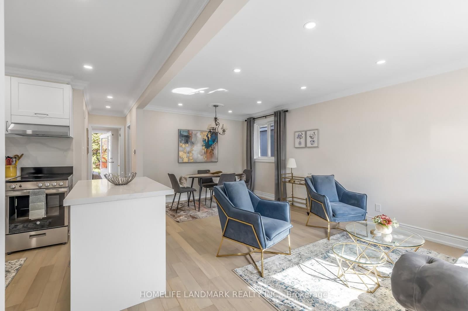 34 Ringley Avenue thumbnail 4