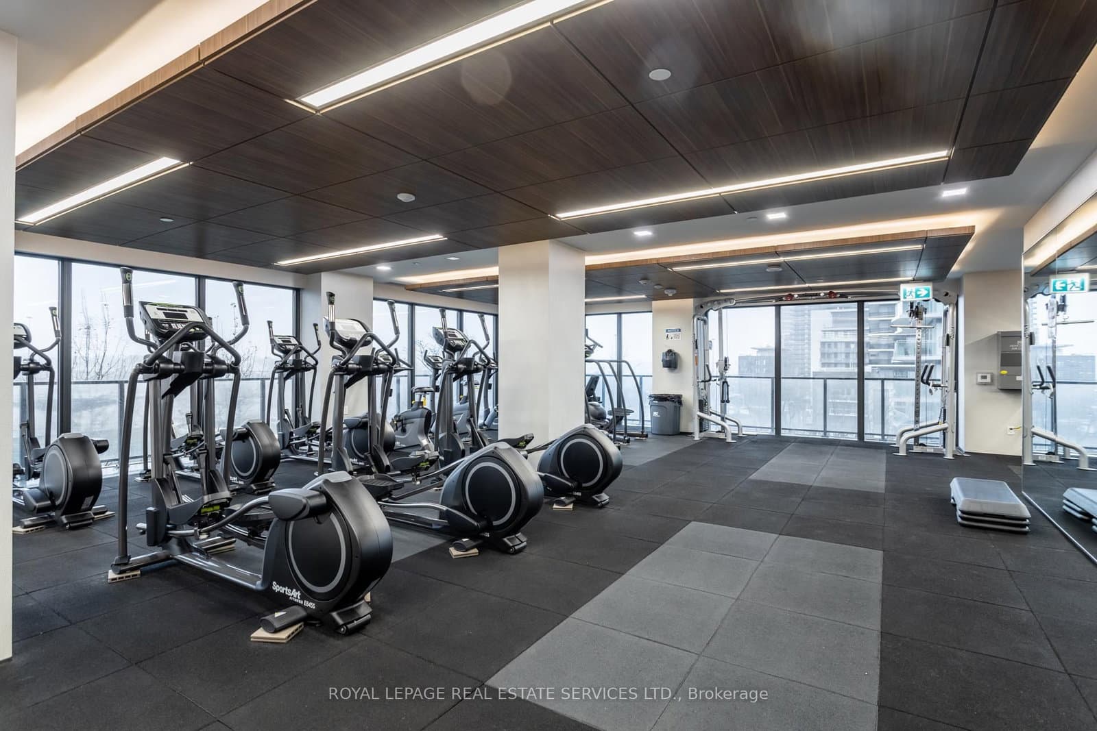 30 Shore Breeze Drive, Unit 2019 thumbnail 29