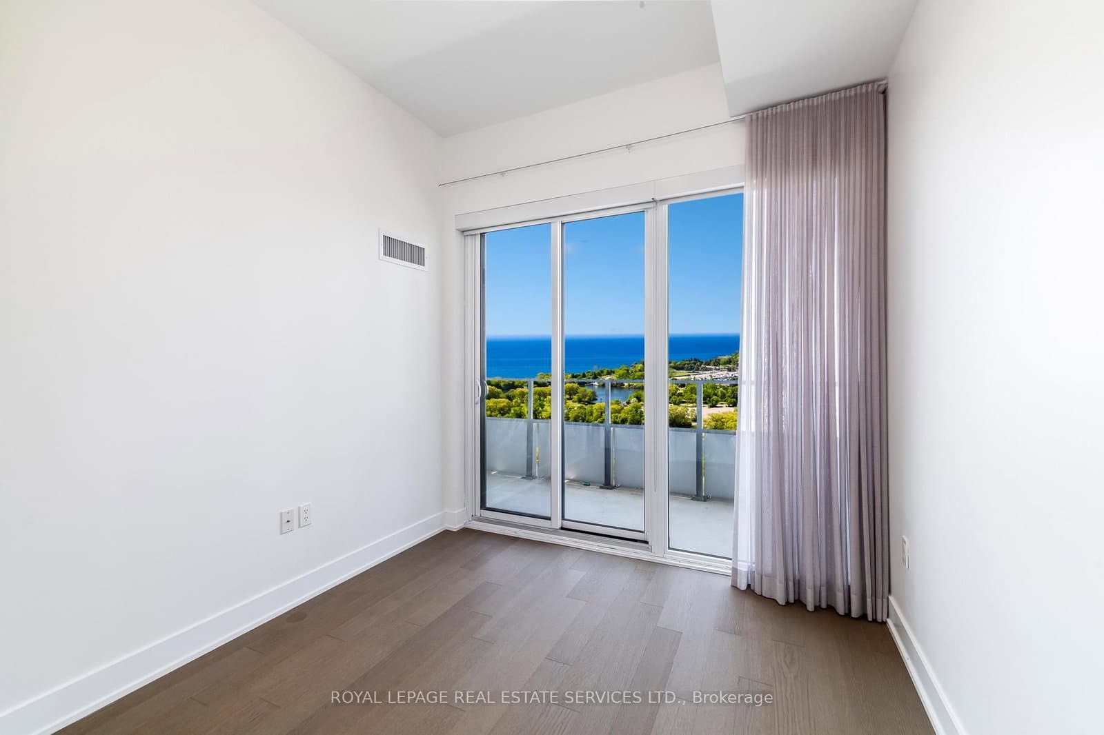 30 Shore Breeze Drive, Unit 2019 thumbnail 7