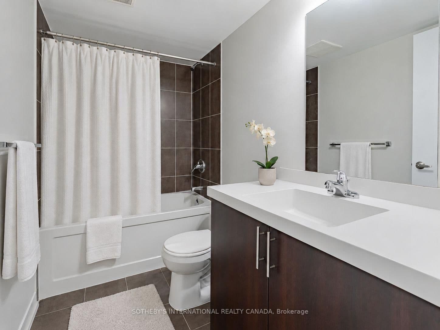 1420 Dupont Street, Unit 506 thumbnail 9