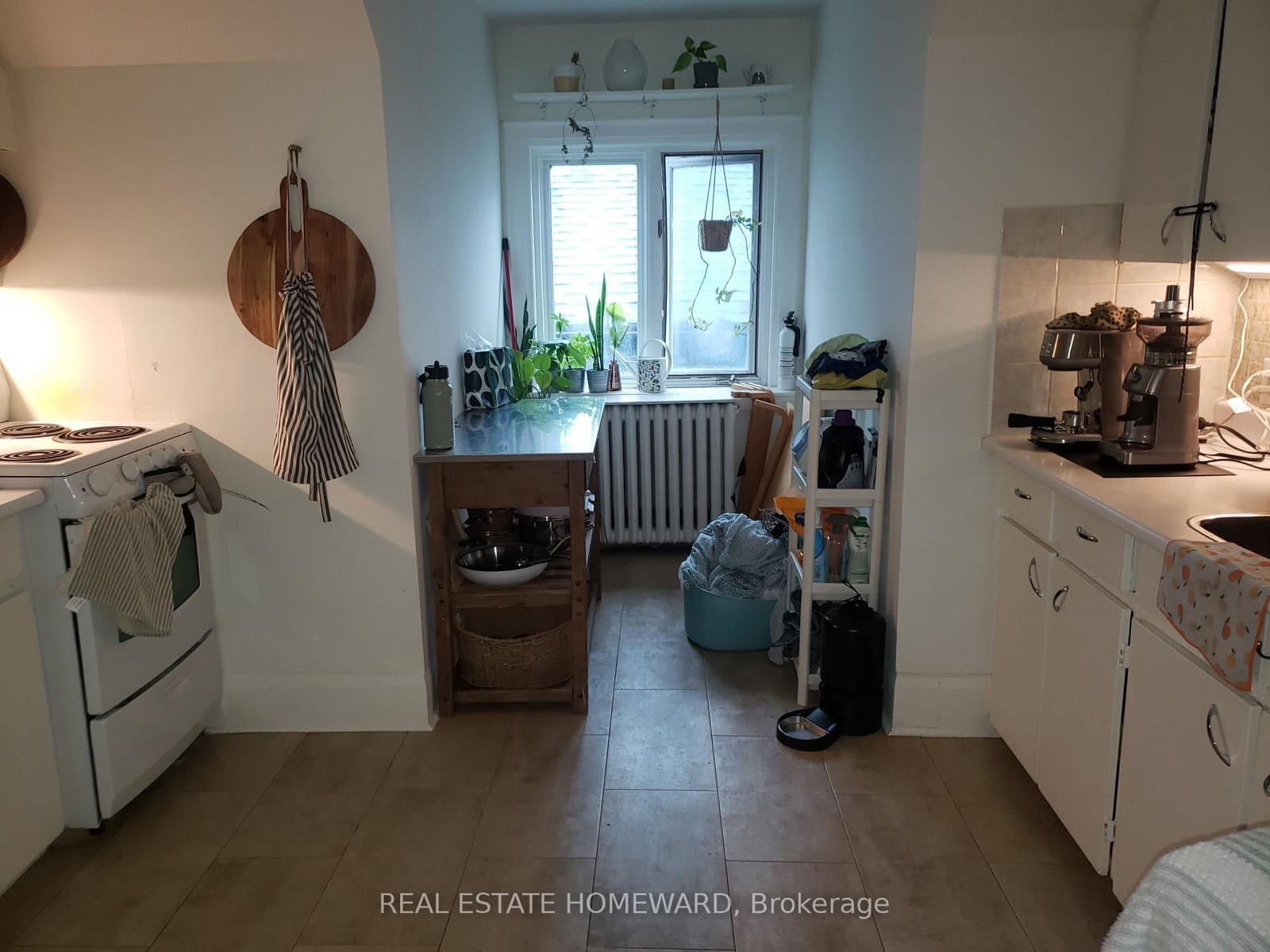 435 Parkside Drive, Unit 4 thumbnail 3