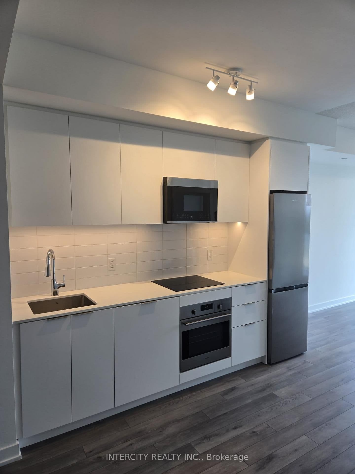 15 Skyridge Drive, Unit 324 thumbnail 9