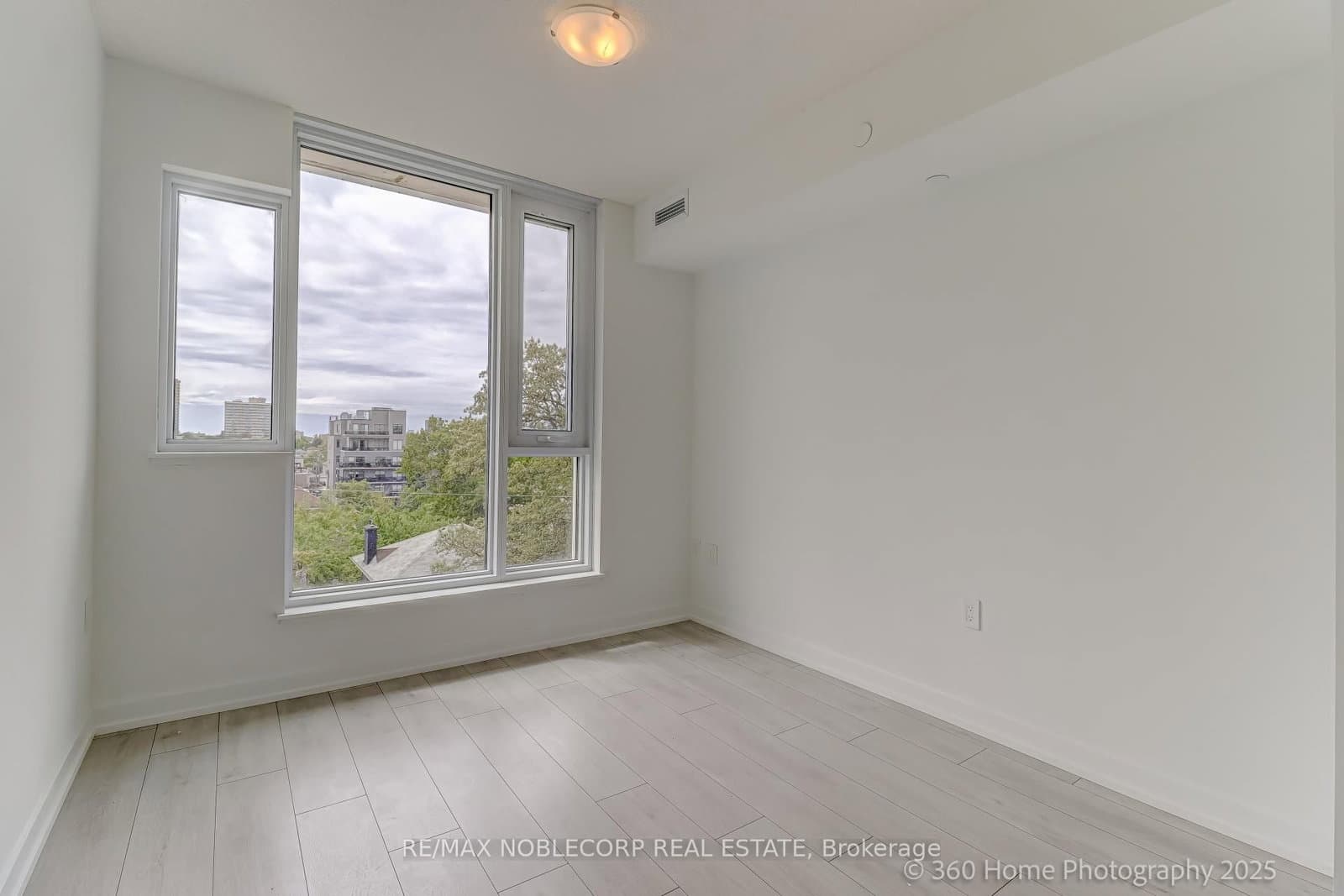 556 Marlee Avenue, Unit 508 thumbnail 10