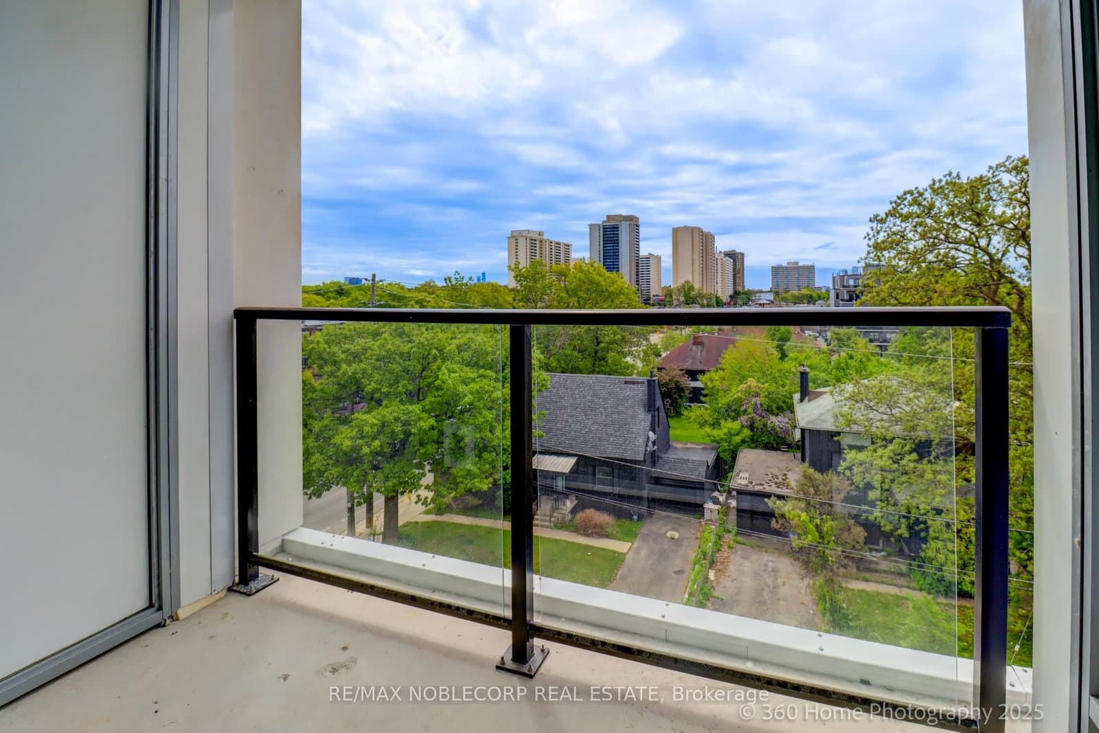 556 Marlee Avenue, Unit 508 thumbnail 18