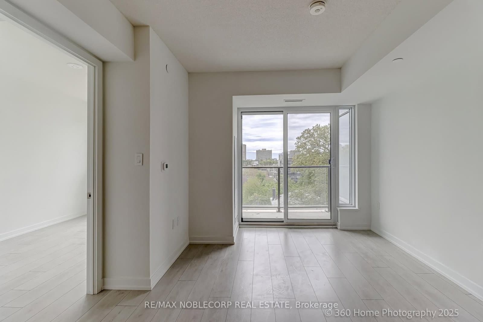 556 Marlee Avenue, Unit 508 thumbnail 3