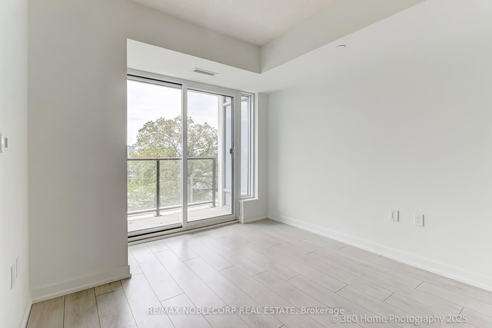 556 Marlee Avenue, Unit 508 thumbnail 4