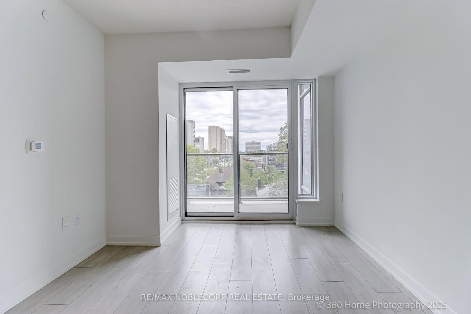 556 Marlee Avenue, Unit 508 thumbnail 8