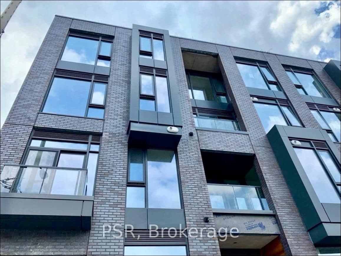 #205 - 35 Wabash Avenue