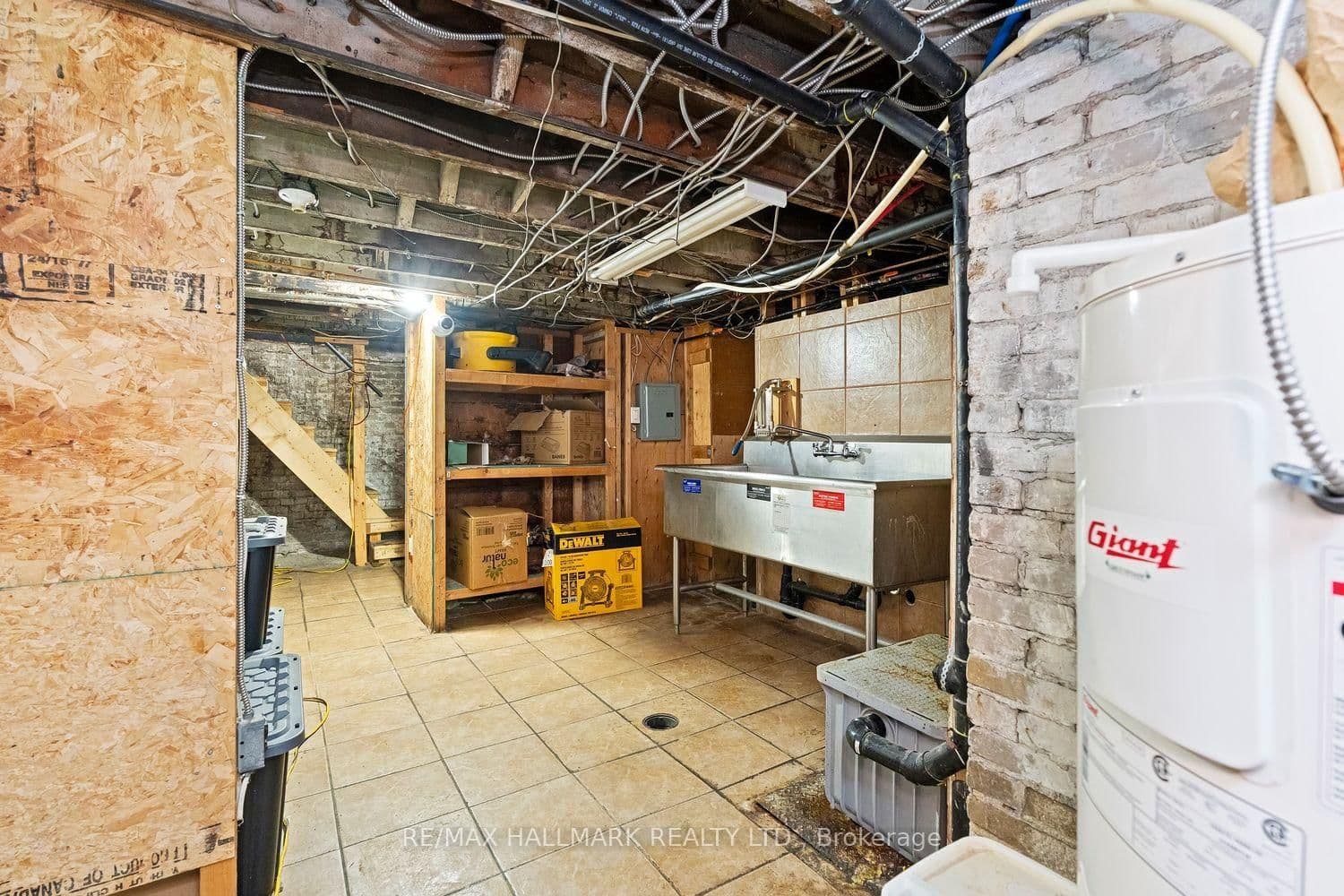523 Annette Street thumbnail 26