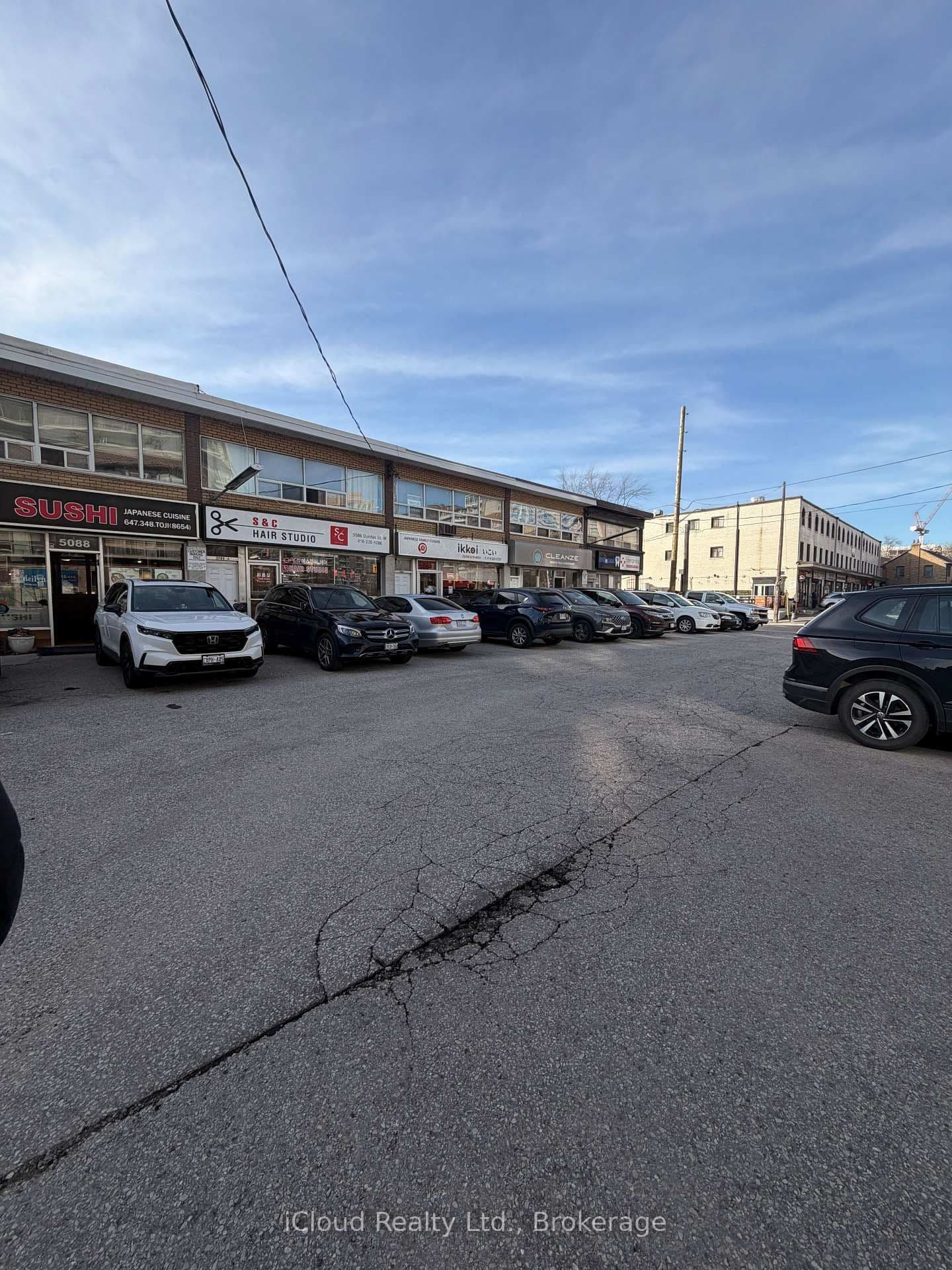 5084 Dundas Street W, Unit 2nd Flr thumbnail 6