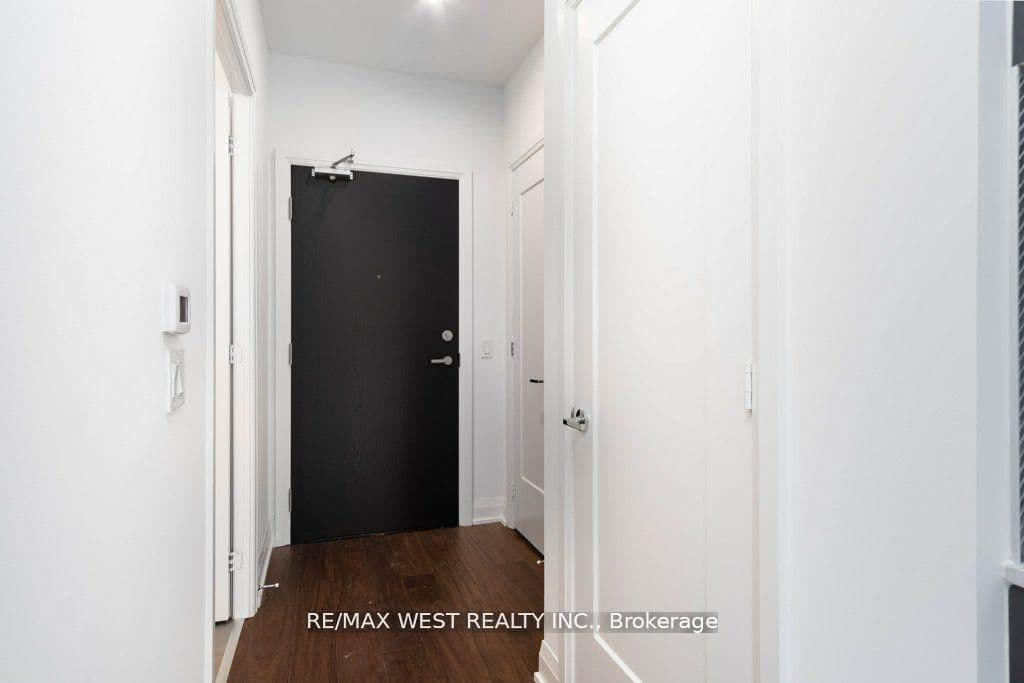 293 The Kingsway, Unit 307 thumbnail 4