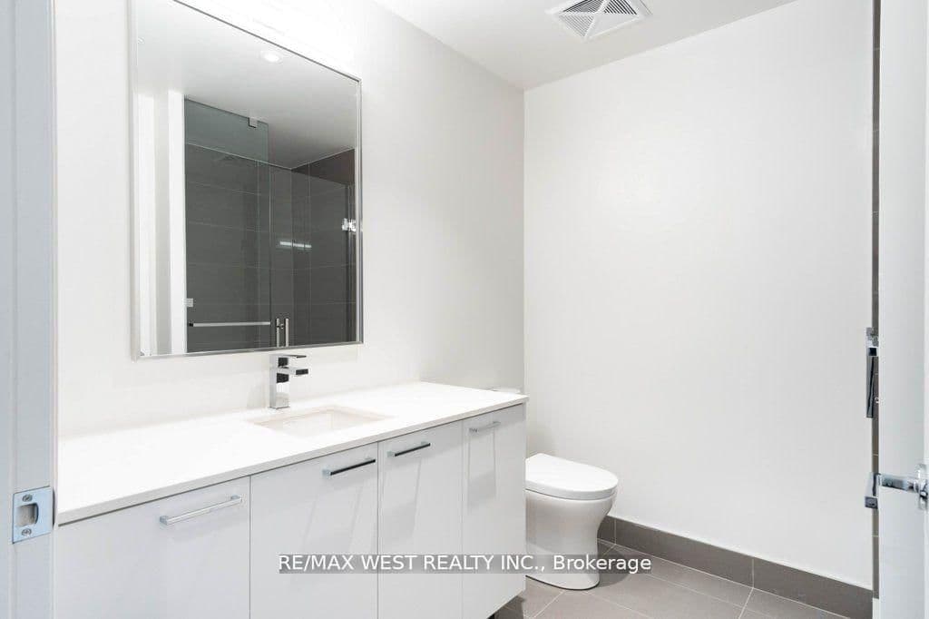 293 The Kingsway, Unit 307 thumbnail 6