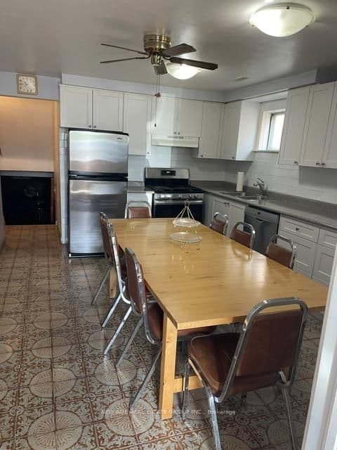 112 Anthia Drive W thumbnail 15