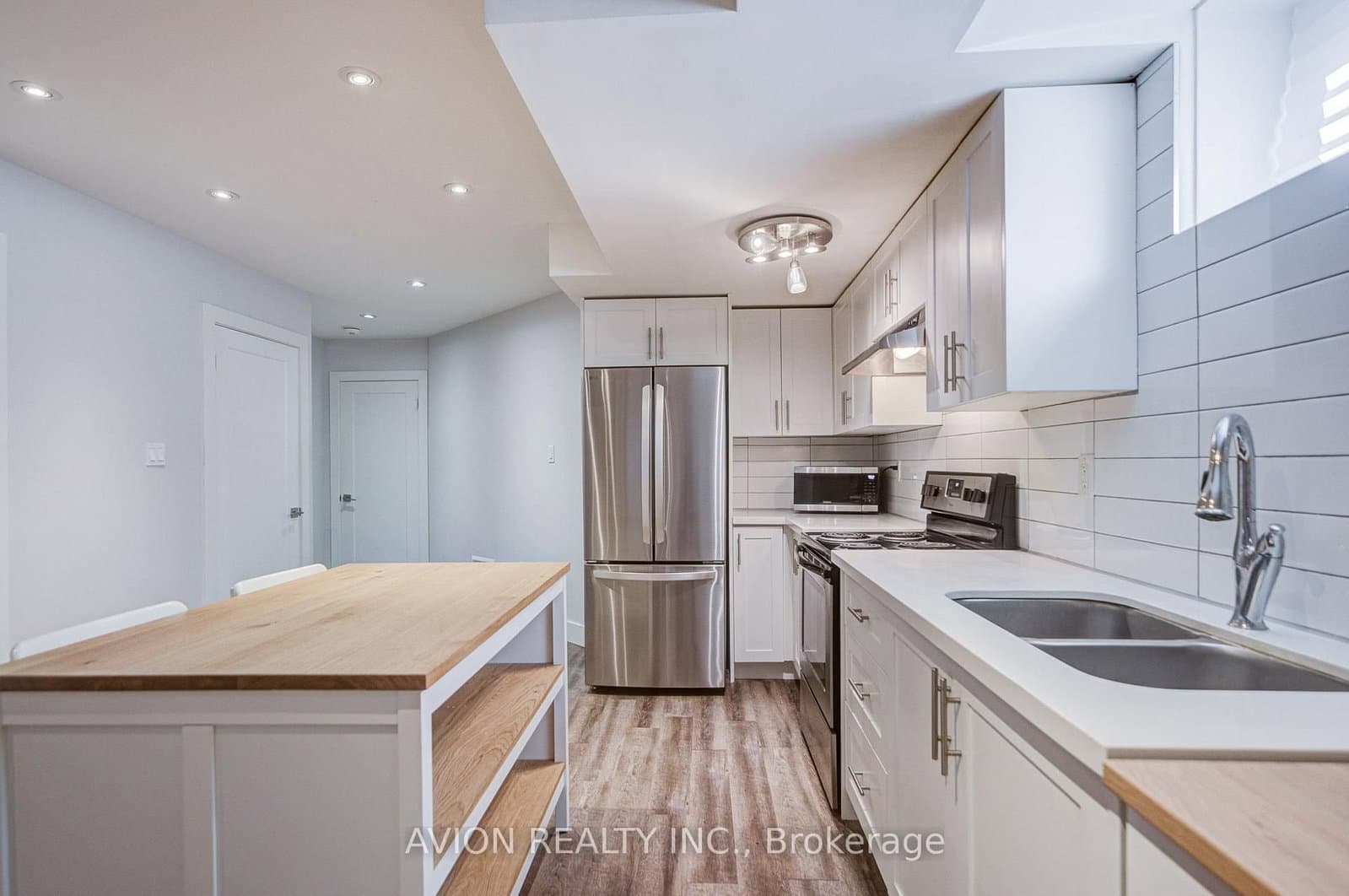 28 Monarchdale Avenue, Unit Bsmt thumbnail 12